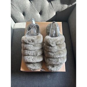 UGG Fluff Yeah grey slippers